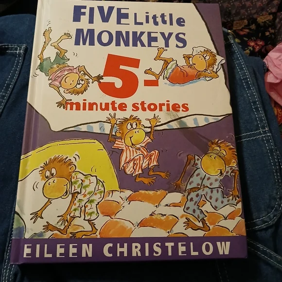 Set of 2 books - Bible Stories and 5 Little Monkeys Story Books - Picture 4 of 5